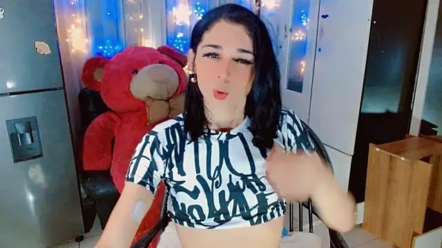 Snapshot of AngelicaDark chatting on 11-25-25, 05:46 AngelicaDark online show from 11-25-25, 05:46