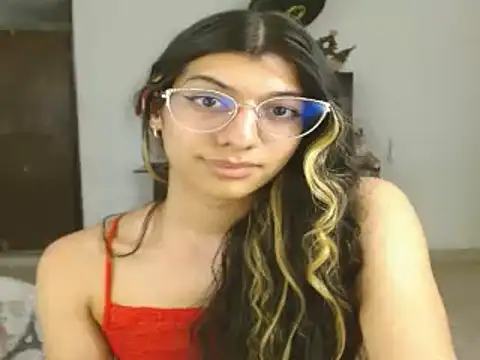 engielphoenis14 online show from 12-21-24, 04:57