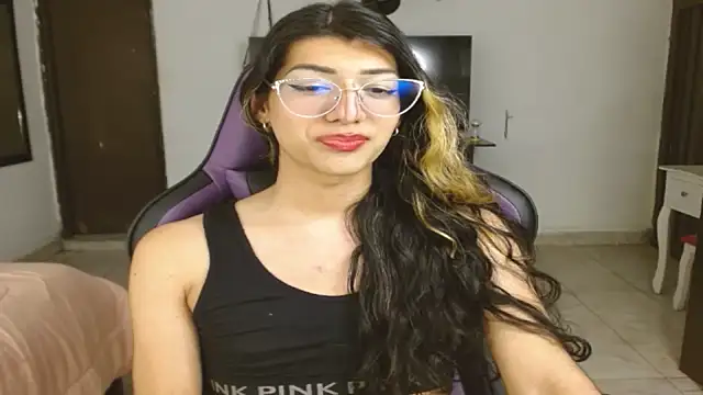 engielphoenis14 online show from 01-31-25, 08:54