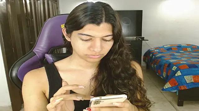 Snapshot of engielphoenis14 chatting on 06-26-26, 03:00 engielphoenis14 online show from 06-26-26, 03:00