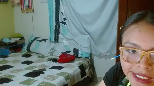 Snapshot of clayre_and_jill chatting on 12-13-24, 03:38 clayre and jill online show from 12-13-24, 03:38