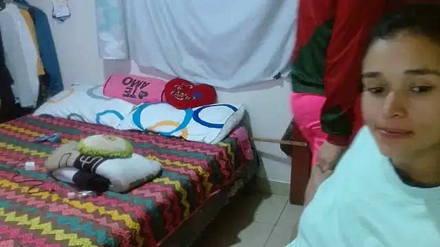 Snapshot of clayre_and_jill chatting on 09-29-25, 06:24 clayre and jill online show from 09-29-25, 06:24