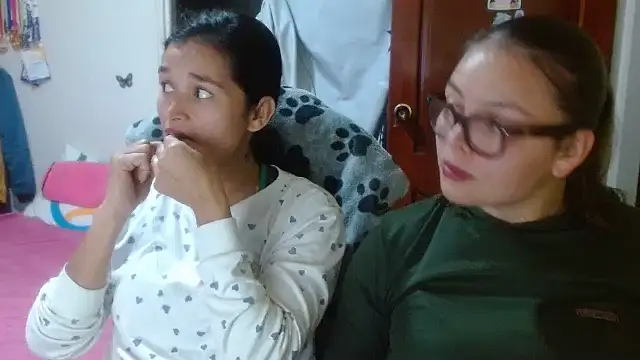 Snapshot of clayre_and_jill chatting on 10-24-25, 02:19 clayre and jill online show from 10-24-25, 02:19