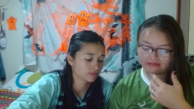 Snapshot of clayre_and_jill chatting on 11-04-25, 03:16 clayre and jill online show from 11-04-25, 03:16