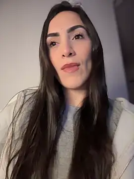 Snapshot of alessandra-a chatting on 11-09-25, 03:27 alessandra-a online show from 11-09-25, 03:27