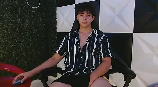 Dani cumboy online show from 02-18-25, 05:09