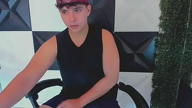 Dani cumboy online show from 09-28-25, 02:33