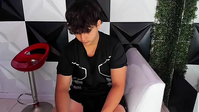 Dani cumboy online show from 10-30-25, 02:18