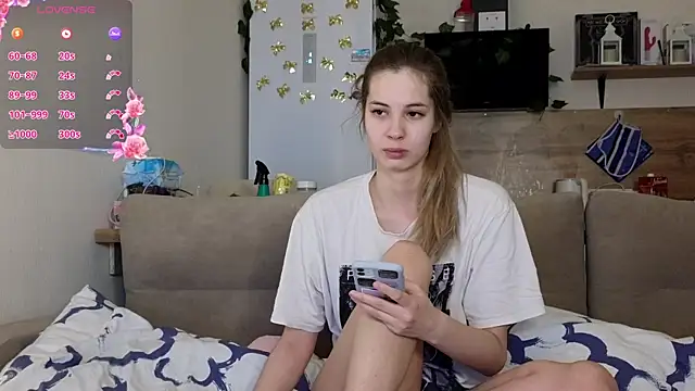 Snapshot of Girl_alone_home chatting on 03-23-25, 02:48 Girl alone home online show from 03-23-25, 02:48