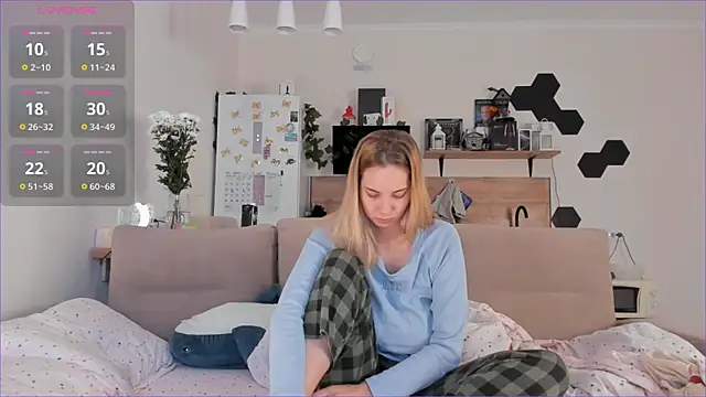 Snapshot of Girl_alone_home chatting on 10-03-25, 03:47 Girl alone home online show from 10-03-25, 03:47