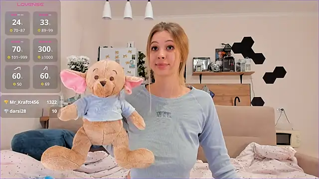 Snapshot of Girl_alone_home chatting on 10-03-25, 03:53 Girl alone home online show from 10-03-25, 03:53