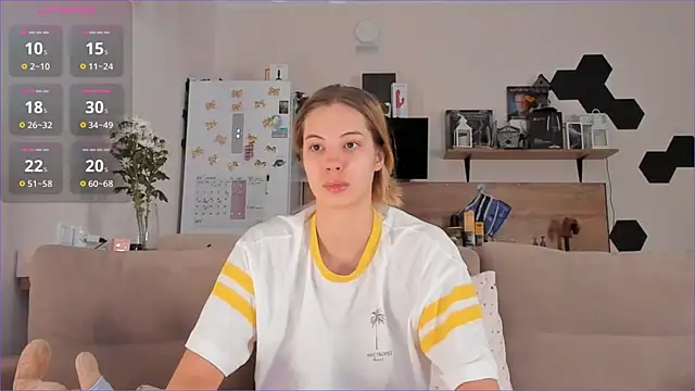 Snapshot of Girl_alone_home chatting on 10-24-25, 03:47 Girl alone home online show from 10-24-25, 03:47