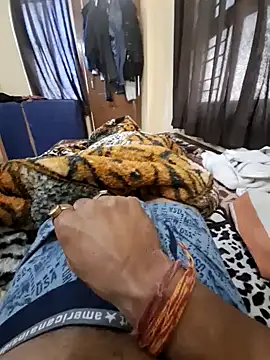 Snapshot of villagb12 chatting on 02-10-25, 03:46 villagb12 online show from 02-10-25, 03:46