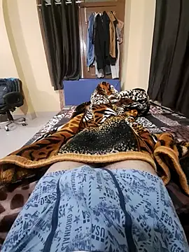 Snapshot of villagb12 chatting on 03-08-25, 05:43 villagb12 online show from 03-08-25, 05:43