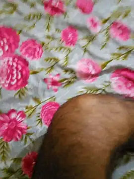 Snapshot of villagb12 chatting on 10-27-25, 04:44 villagb12 online show from 10-27-25, 04:44