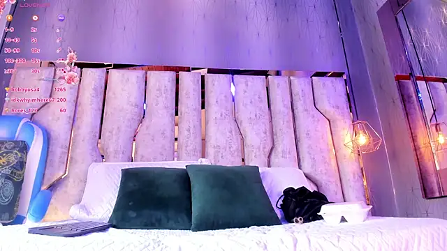 Snapshot of barbara_cambels chatting on 01-30-25, 07:37 barbara cambels online show from 01-30-25, 07:37