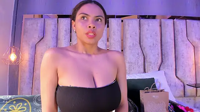 Snapshot of barbara_cambels chatting on 02-07-25, 07:27 barbara cambels online show from 02-07-25, 07:27