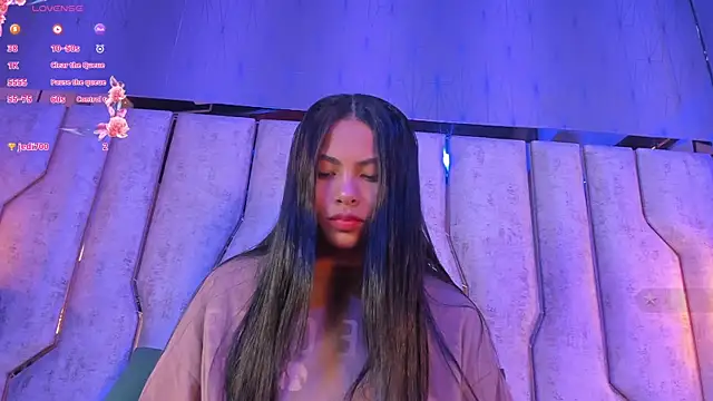 Snapshot of barbara_cambels chatting on 03-14-25, 07:23 barbara cambels online show from 03-14-25, 07:23