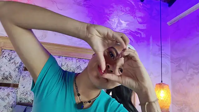 Snapshot of barbara_cambels chatting on 09-13-25, 11:54 barbara cambels online show from 09-13-25, 11:54