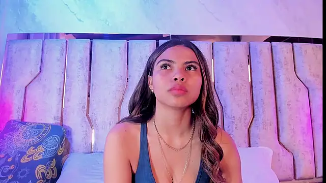 Snapshot of barbara_cambels chatting on 09-17-25, 07:15 barbara cambels online show from 09-17-25, 07:15