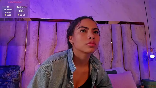 Snapshot of barbara_cambels chatting on 10-06-25, 07:00 barbara cambels online show from 10-06-25, 07:00