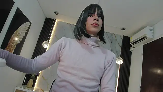 Tiff Valentine online show from 01-25-25, 04:45