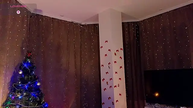 Snapshot of NaokoStifel chatting on 12-22-25, 01:02 NaokoStifel online show from 12-22-25, 01:02