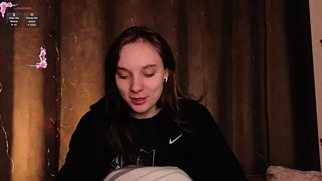 Snapshot of NaokoStifel chatting on 02-25-26, 01:04 NaokoStifel online show from 02-25-26, 01:04