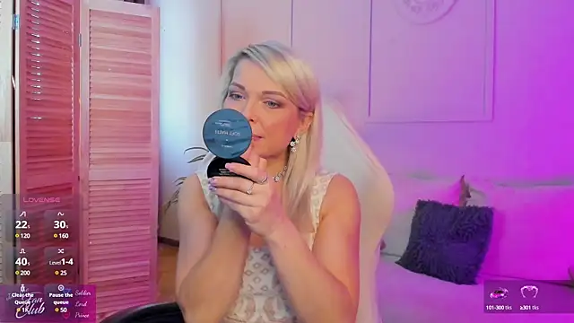 Snapshot of Gloria_Lovely chatting on 02-04-25, 11:16 Gloria Lovely online show from 02-04-25, 11:16