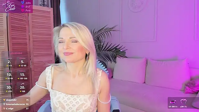 Snapshot of Gloria_Lovely chatting on 02-21-25, 01:55 Gloria Lovely online show from 02-21-25, 01:55