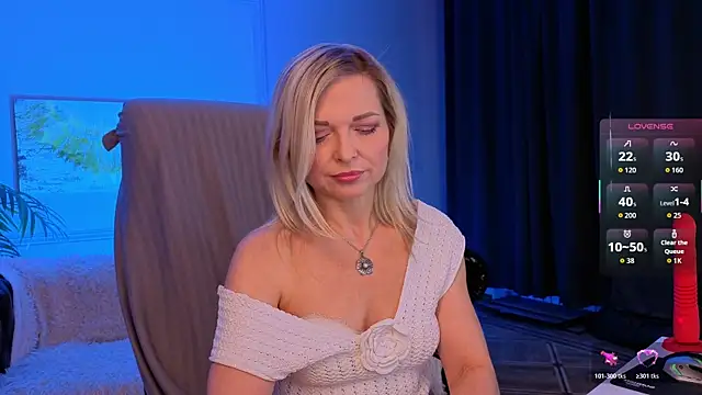 Snapshot of Gloria_Lovely chatting on 07-16-26, 11:38 Gloria Lovely online show from 07-16-26, 11:38