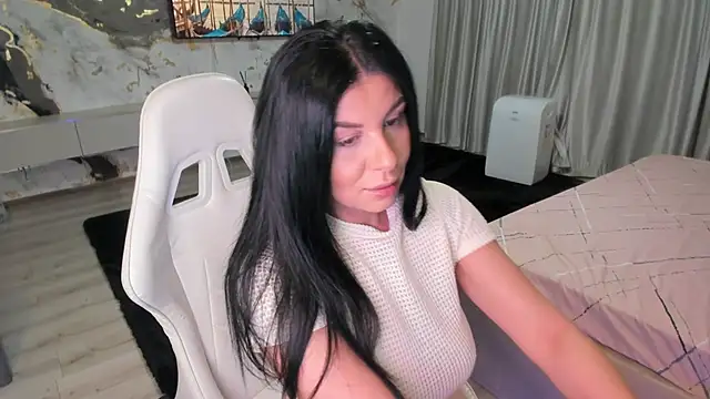 Snapshot of patriciakeys chatting on 06-16-26, 02:03 patriciakeys online show from 06-16-26, 02:03