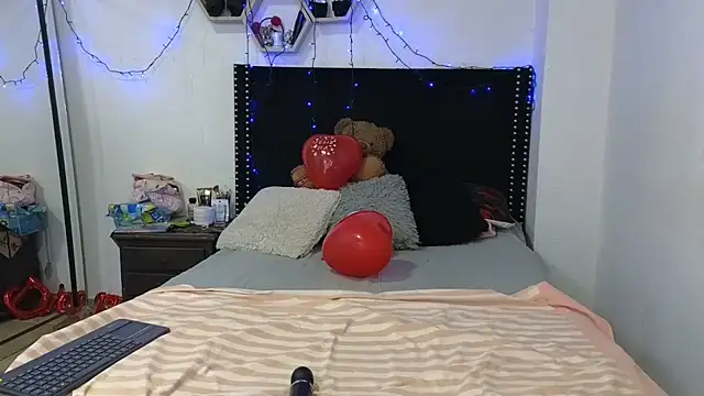 charlotte 077 online show from 09-24-25, 03:10