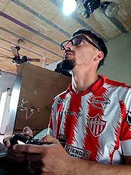 Snapshot of puak6666 chatting on 09-23-25, 03:37 puak6666 online show from 09-23-25, 03:37