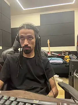 Snapshot of hotcamboy420 chatting on 01-16-26, 05:11 hotcamboy420 online show from 01-16-26, 05:11