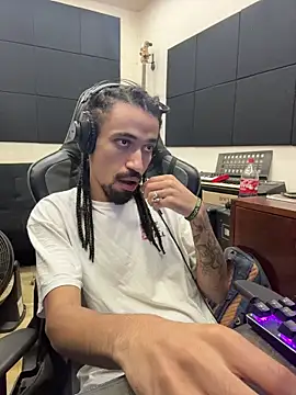 Snapshot of hotcamboy420 chatting on 03-01-26, 04:14 hotcamboy420 online show from 03-01-26, 04:14