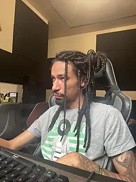 Snapshot of hotcamboy420 chatting on 03-01-26, 04:42 hotcamboy420 online show from 03-01-26, 04:42