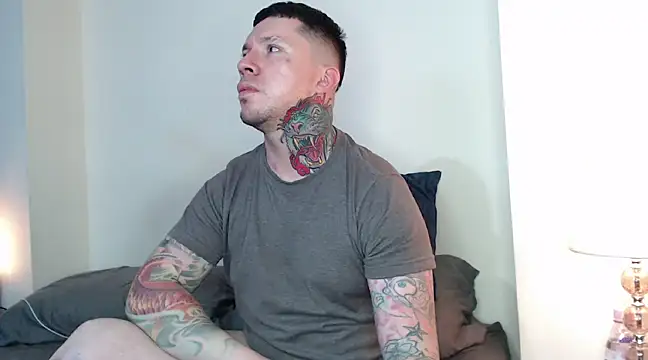 Snapshot of Adam_tatto chatting on 02-15-25, 06:33 Adam tatto online show from 02-15-25, 06:33