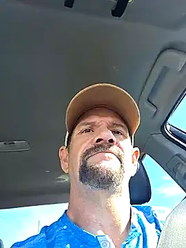 Snapshot of allenspuninfla chatting on 10-18-25, 02:40 allenspuninfla online show from 10-18-25, 02:40