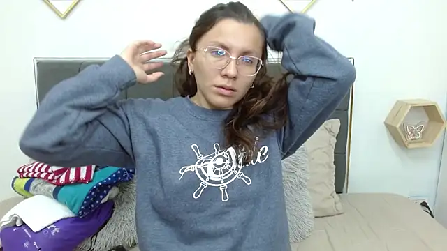 karlamorris  online show from 02-18-25, 01:33