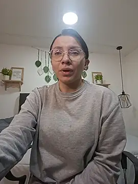 karlamorris  online show from 10-27-25, 01:59