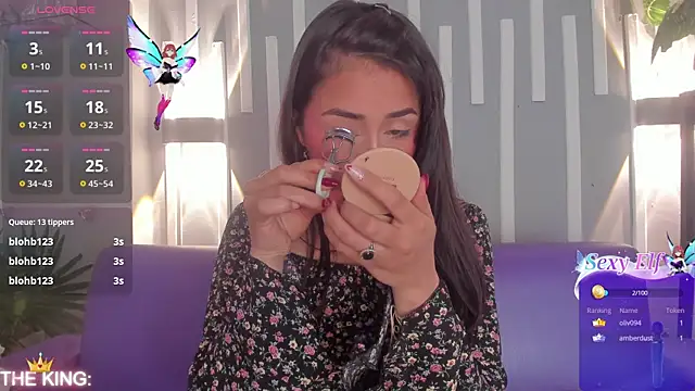 Snapshot of Sophy_SmileSweet chatting on 01-14-25, 02:43 Sophy SmileSweet online show from 01-14-25, 02:43