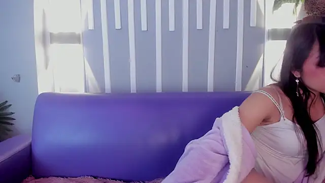 Snapshot of Sophy_SmileSweet chatting on 01-27-25, 02:57 Sophy SmileSweet online show from 01-27-25, 02:57