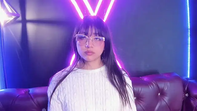 Snapshot of Sophy_SmileSweet chatting on 02-01-25, 02:45 Sophy SmileSweet online show from 02-01-25, 02:45