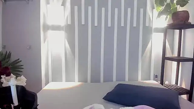 Snapshot of Sophy_SmileSweet chatting on 02-04-25, 11:38 Sophy SmileSweet online show from 02-04-25, 11:38