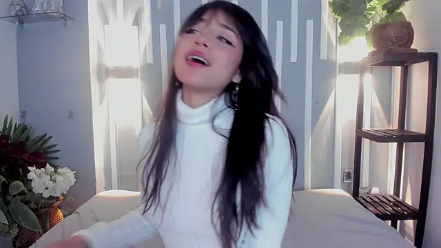 Snapshot of Sophy_SmileSweet chatting on 02-11-25, 02:57 Sophy SmileSweet online show from 02-11-25, 02:57