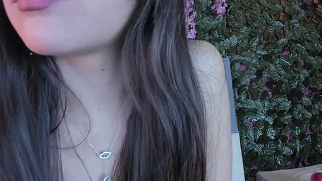 Snapshot of Sophy_SmileSweet chatting on 02-21-25, 02:38 Sophy SmileSweet online show from 02-21-25, 02:38