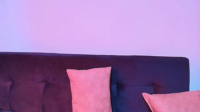 Snapshot of Sophy_SmileSweet chatting on 03-11-25, 03:23 Sophy SmileSweet online show from 03-11-25, 03:23