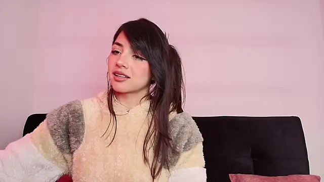 Snapshot of Sophy_SmileSweet chatting on 03-17-25, 03:40 Sophy SmileSweet online show from 03-17-25, 03:40