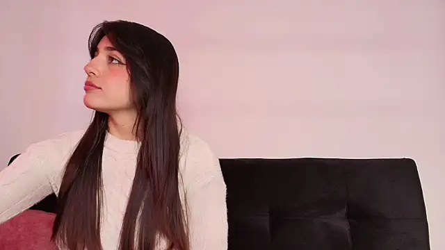 Snapshot of Sophy_SmileSweet chatting on 03-17-25, 08:40 Sophy SmileSweet online show from 03-17-25, 08:40